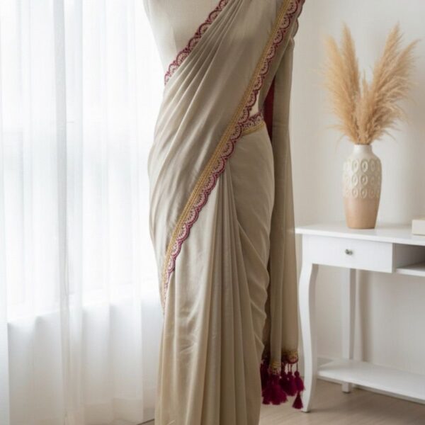 tissue with purple scallop border